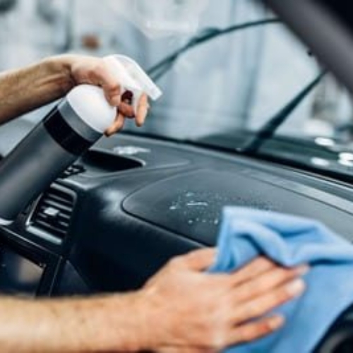 demo-attachment-2019-op_detailing-cleaning-salon-with-polishing-spray-SNMF3J5-3